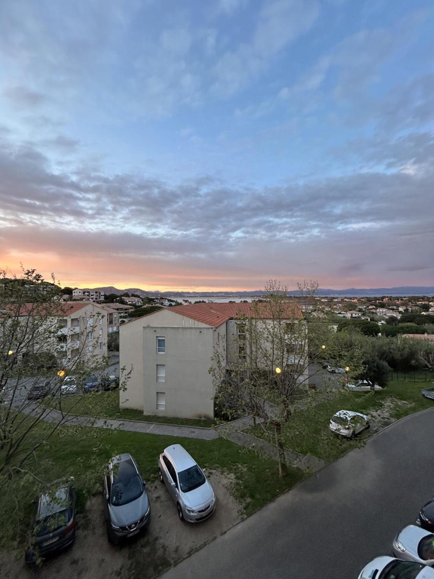 Апартаменты Superbe Duplex Refait A Neuf ! Йер Экстерьер фото